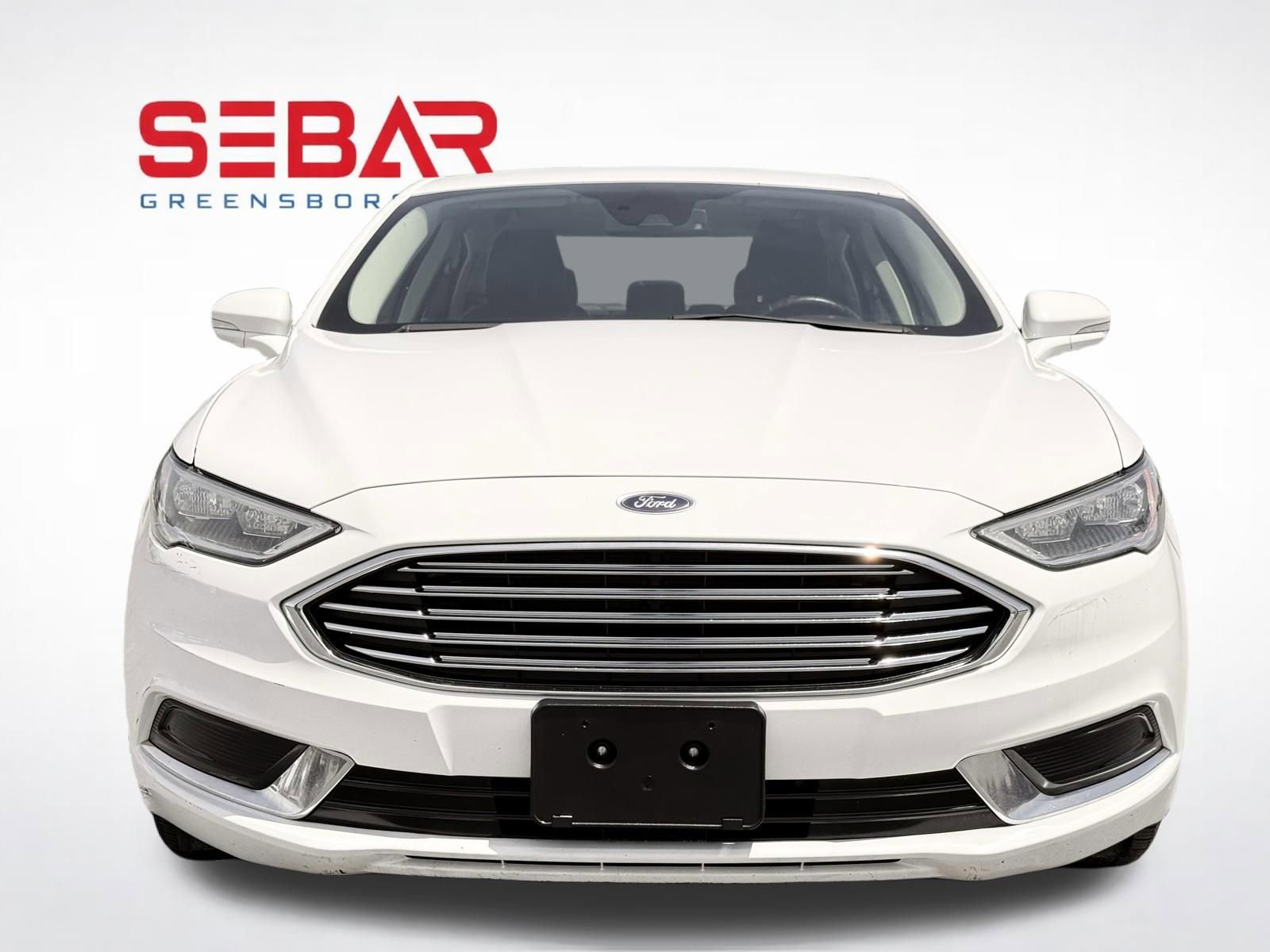 Used 2018 Ford Fusion SE w/ Equipment Group 602A FWD image 3