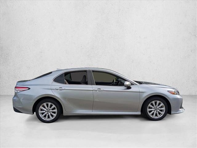 Used 2020 Toyota Camry LE FWD image 4