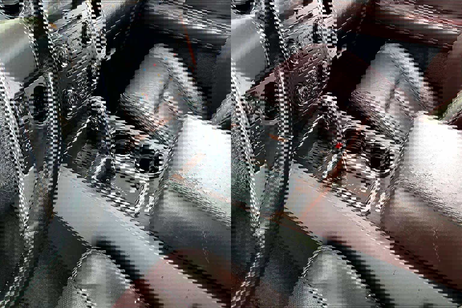 Used 2015 Ford Expedition Platinum image 17