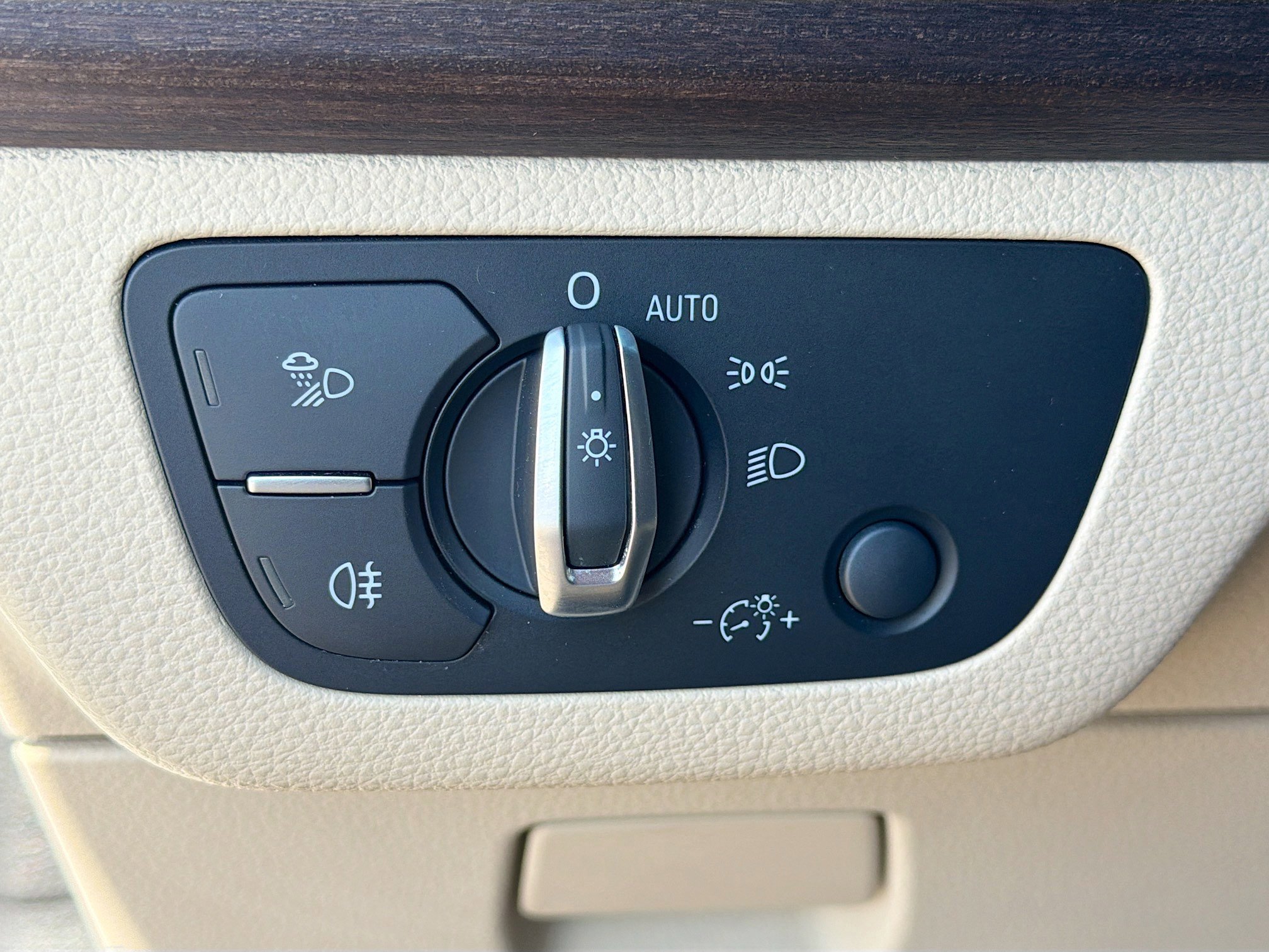 Used 2021 Audi Q5 Premium Plus w/ Premium Plus Package image 35