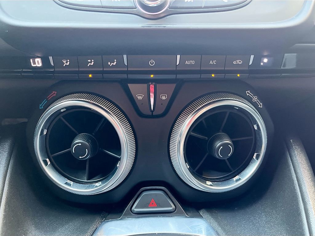 Used 2021 Chevrolet Camaro LT image 16