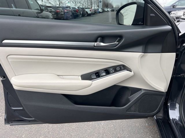 Used 2020 Nissan Altima 2.5 SV image 25