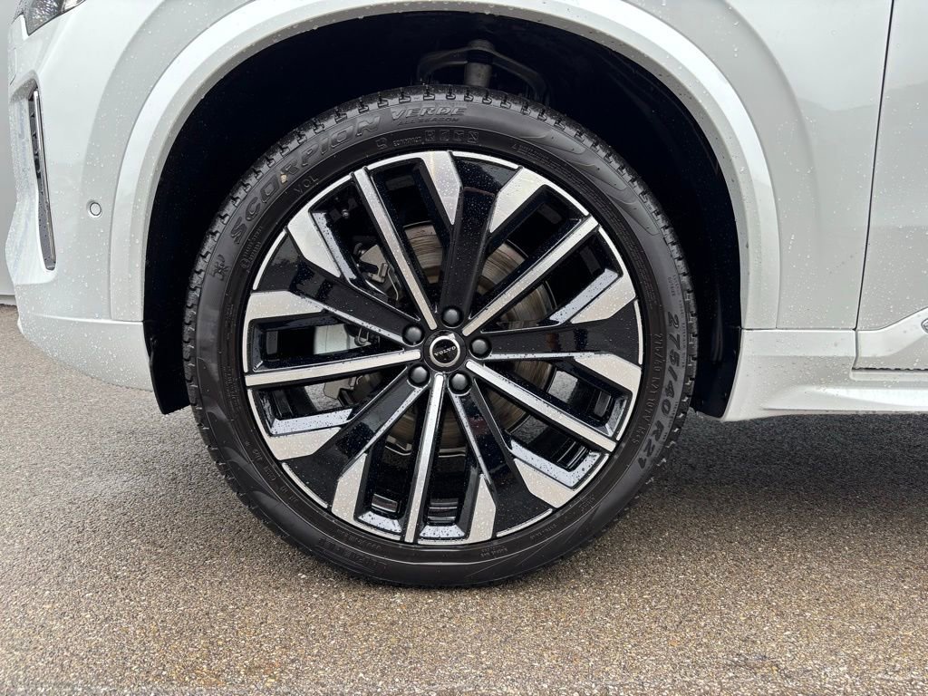 New 2026 Volvo XC90 B6 Ultra w/ Protection Package AWD/4WD image 9
