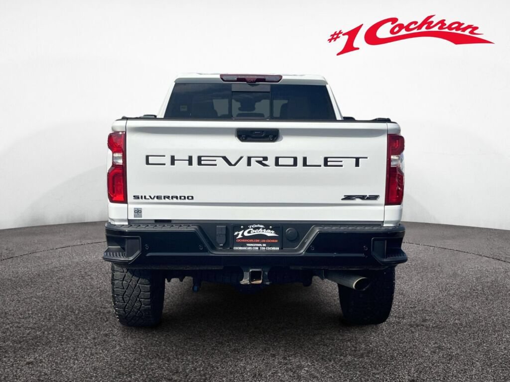Used 2024 Chevrolet Silverado 2500 ZR2 w/ Technology Package AWD/4WD image 8