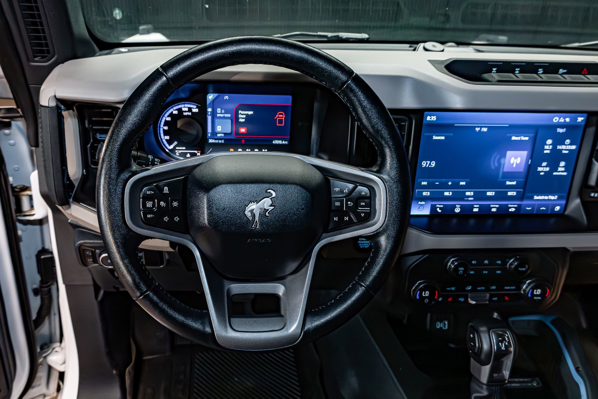 Used 2023 Ford Bronco Wildtrak image 19