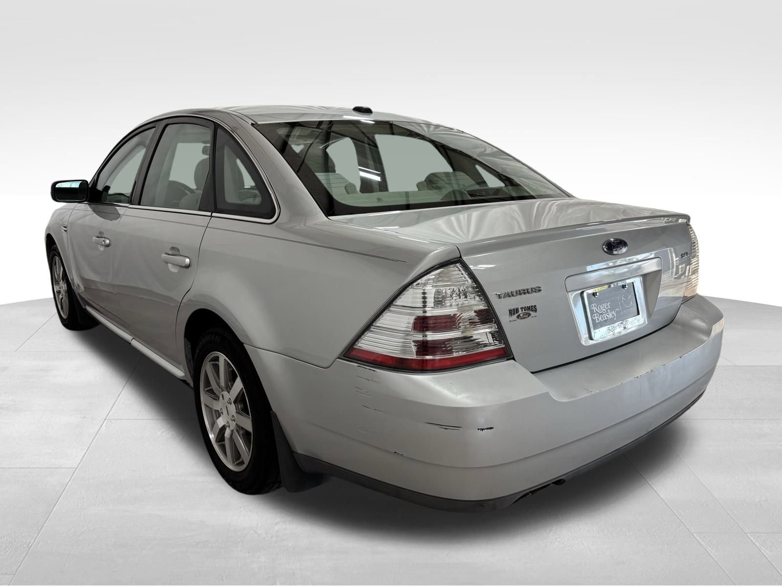 Used 2009 Ford Taurus SEL image 8