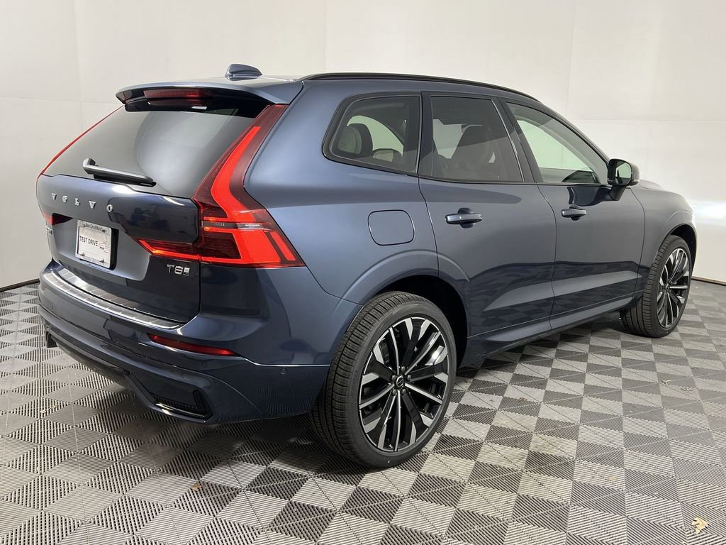 New 2026 Volvo XC60 T8 Ultra w/ Protection Package Premier image 8