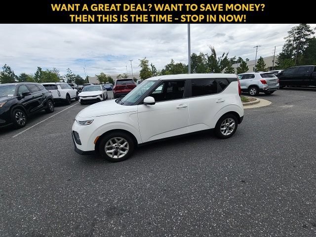 Used 2022 Kia Soul LX w/ Technology Package FWD image 7