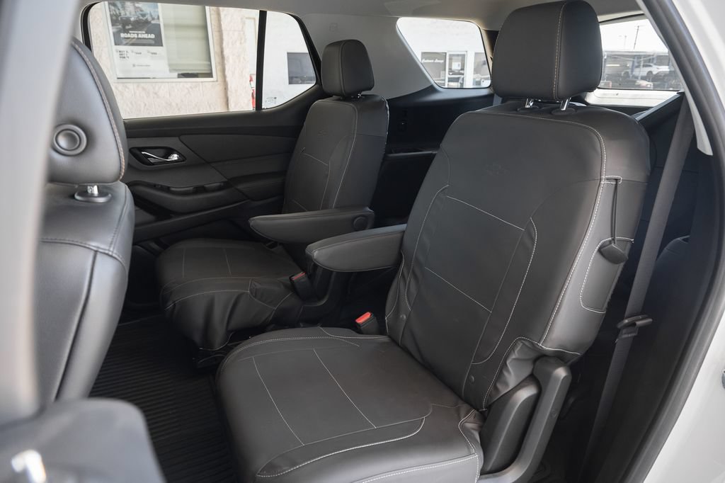 Used 2020 Chevrolet Traverse Premier w/ LPO, Cargo Package FWD image 39