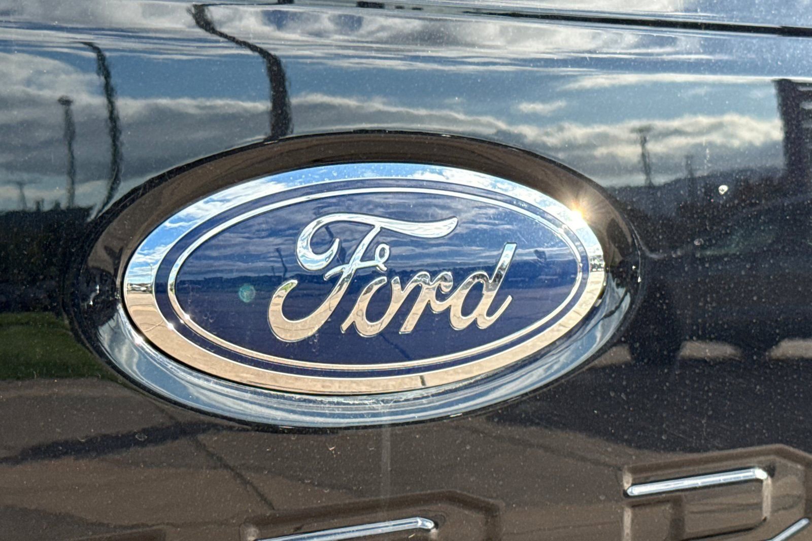 Used 2024 Ford F250 XLT image 31