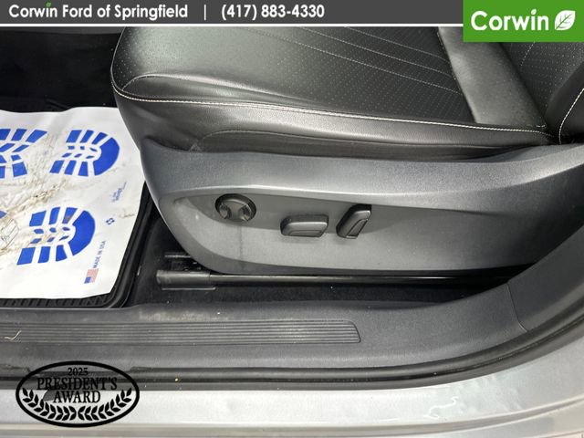 Used 2022 Volkswagen Tiguan SE FWD image 35