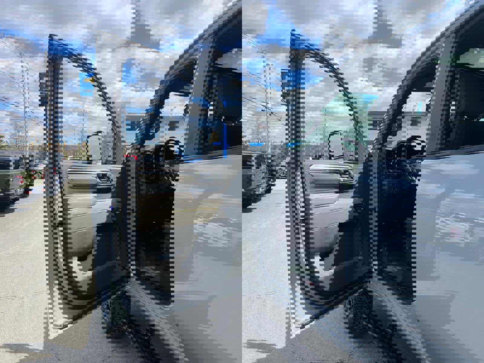 Certified 2024 Chevrolet Silverado 2500 ZR2 w/ Technology Package image 15