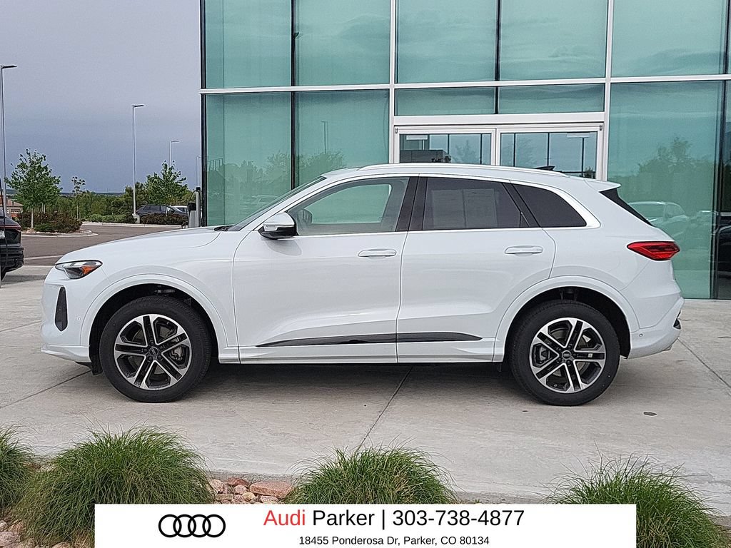 Used 2025 Audi Q5 Premium w/ Convenience Package AWD/4WD image 2
