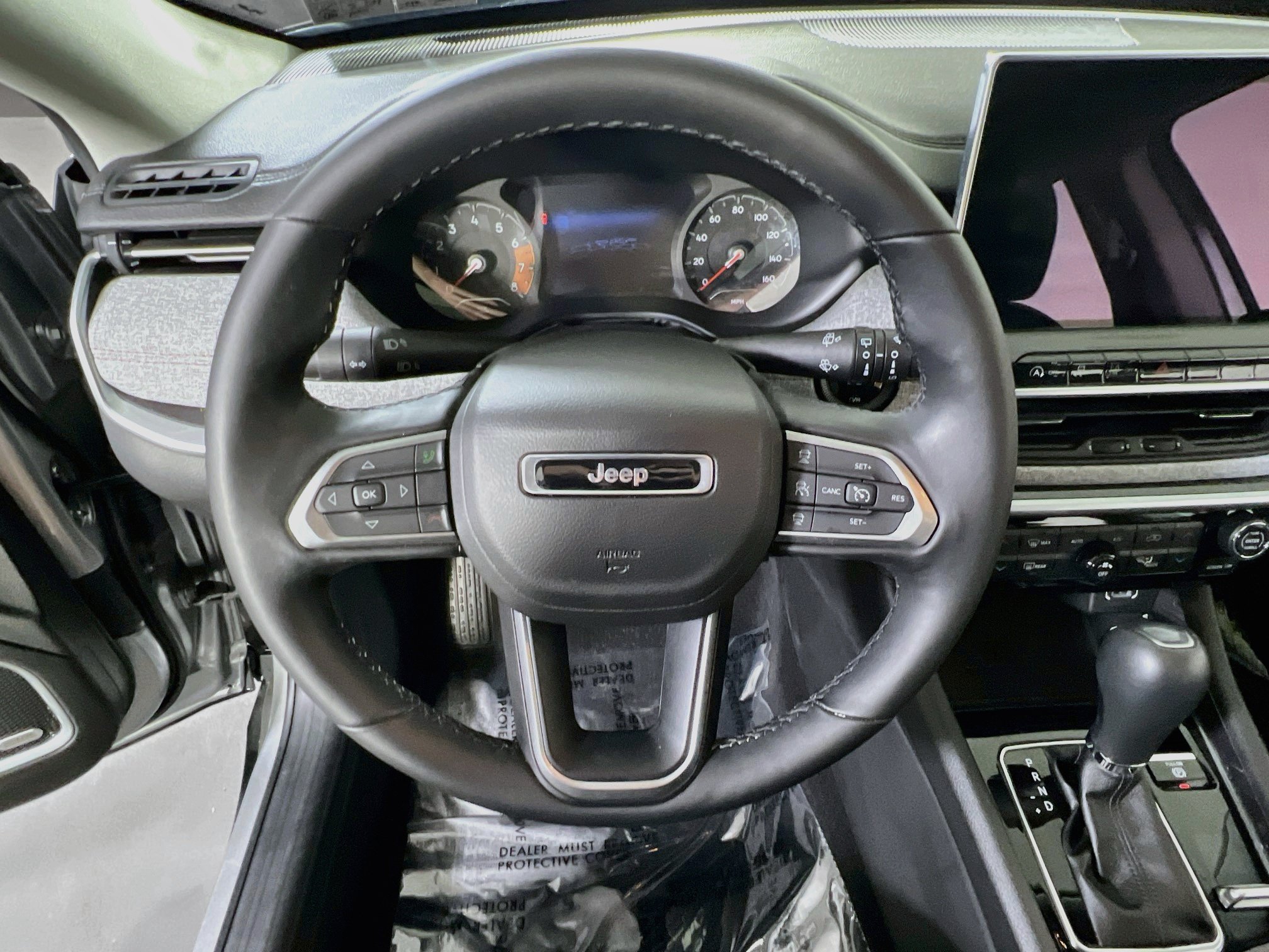 Used 2022 Jeep Compass Latitude w/ Sun and Sound Group AWD/4WD image 11