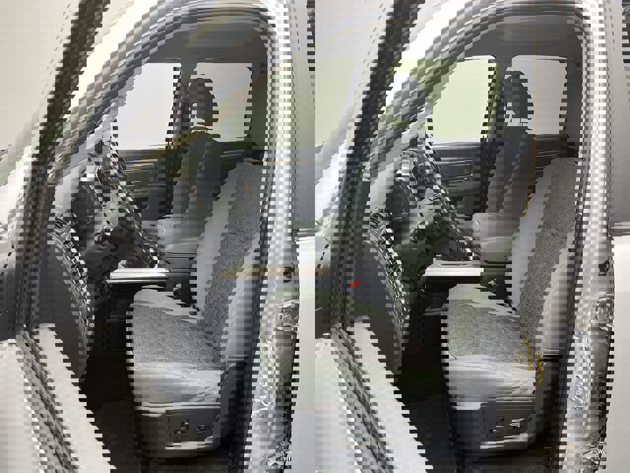 Used 2018 RAM 1500 Big Horn image 9