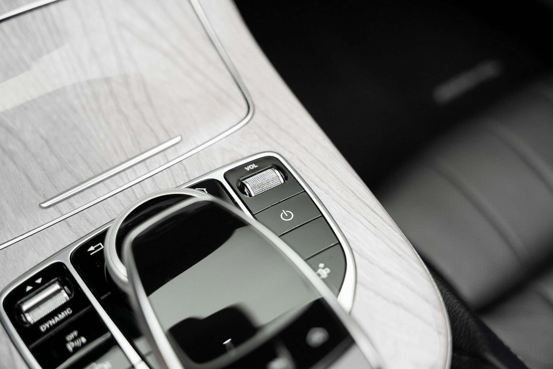 Used 2019 Mercedes-Benz E 450 4MATIC Cabriolet image 56