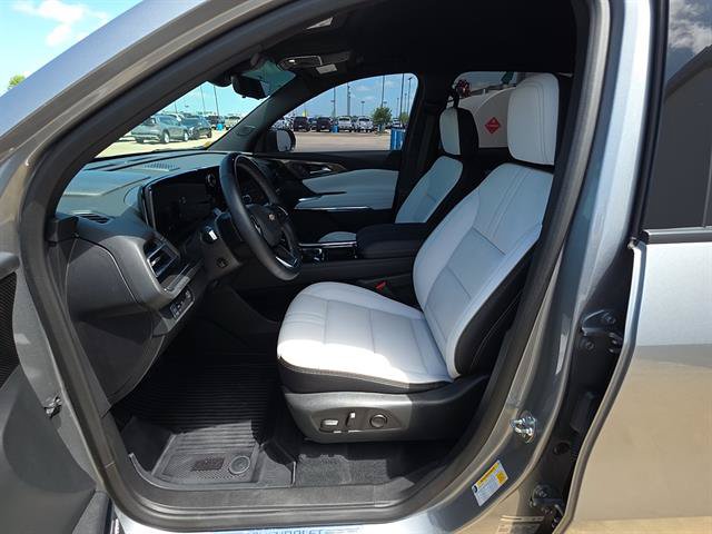 Used 2025 Chevrolet Traverse High Country w/ LPO, Floor Liner Package FWD image 8