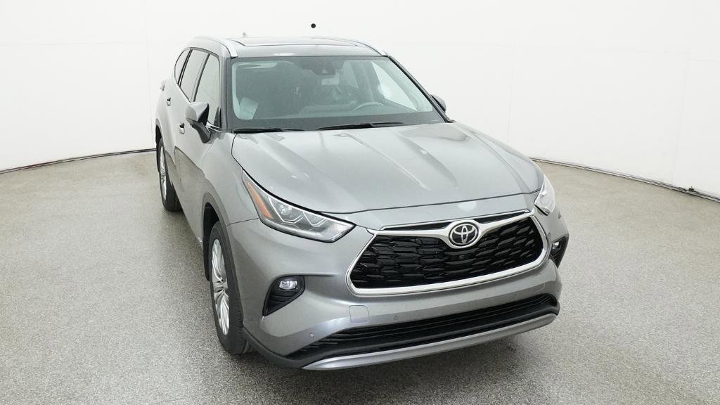 New 2026 Toyota Highlander Platinum image 10