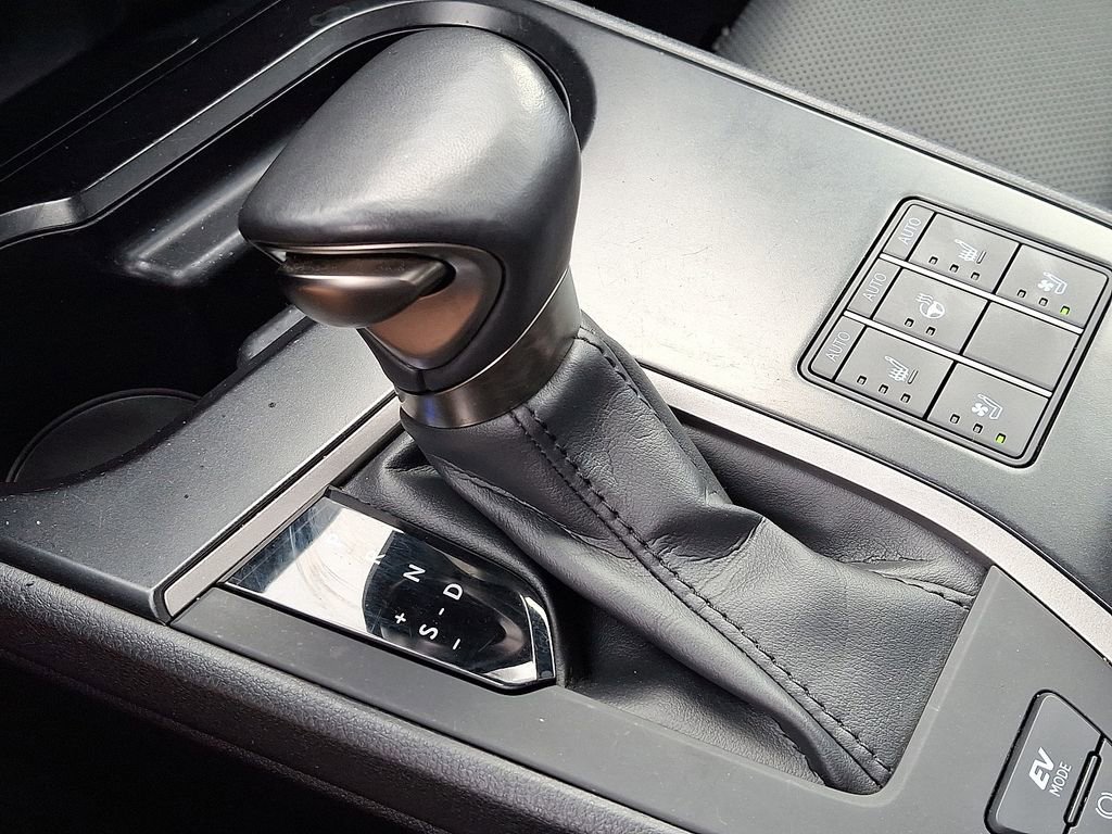 Used 2024 Lexus UX 250h AWD w/ Premium Package image 16