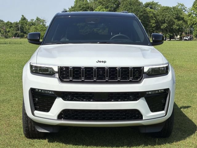 New 2026 Jeep Grand Cherokee Summit w/ Obsidian Package AWD/4WD image 3