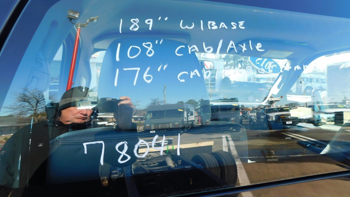 Used 2015 Ford F450 XL w/ Power Equipment Group RWD image 8