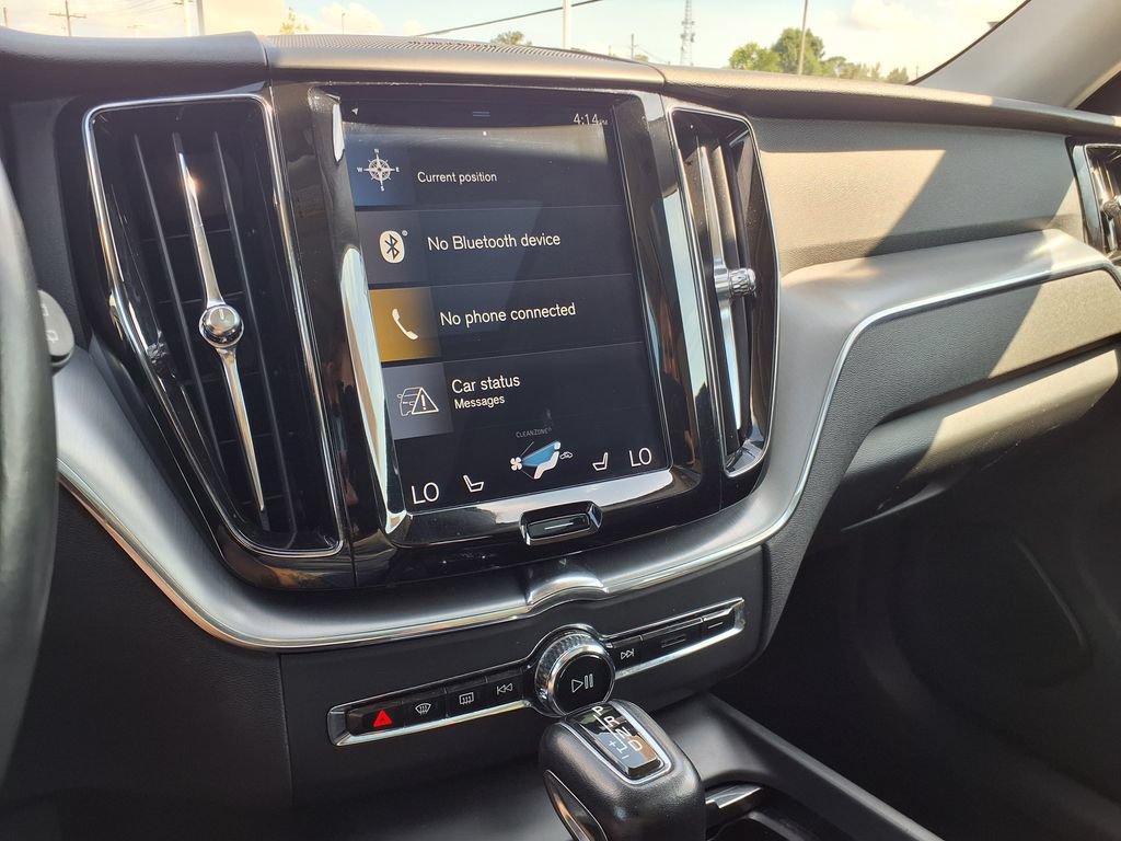 Used 2019 Volvo XC60 T5 Momentum w/ Multimedia Package AWD/4WD image 27