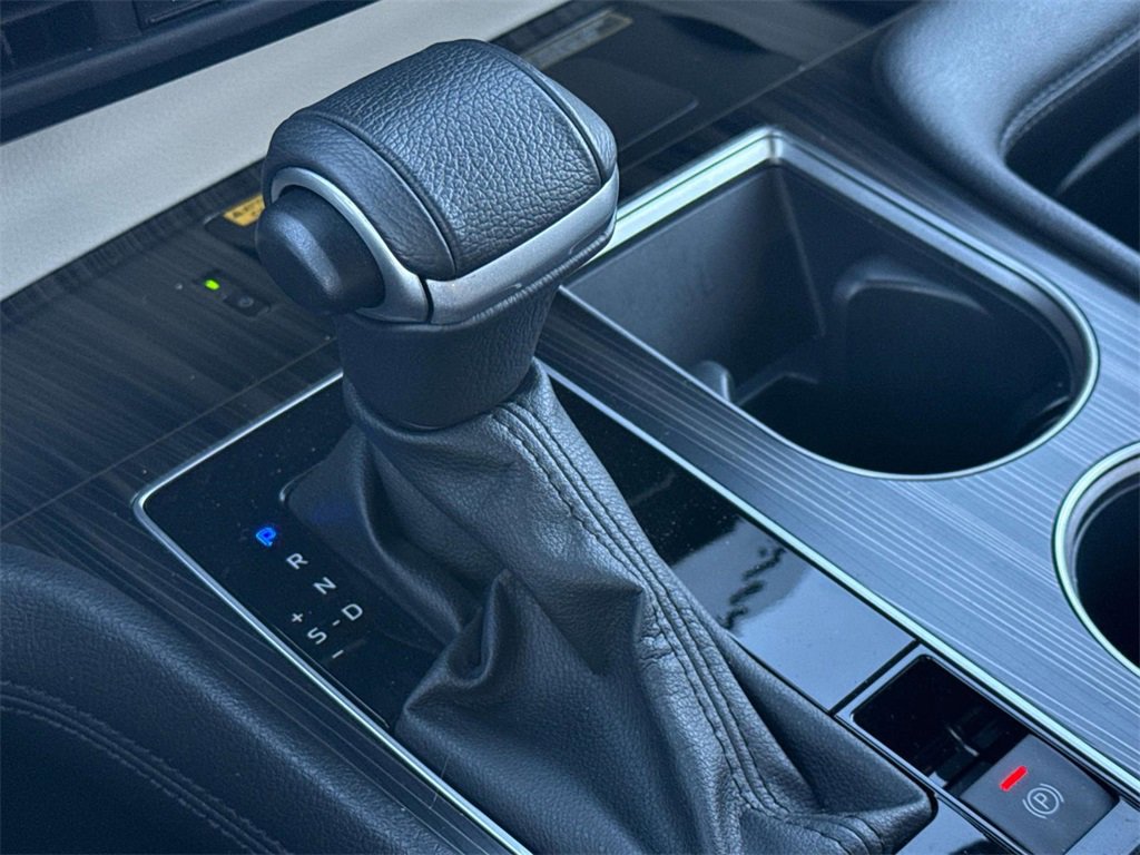 Certified 2023 Toyota Sienna Platinum image 17