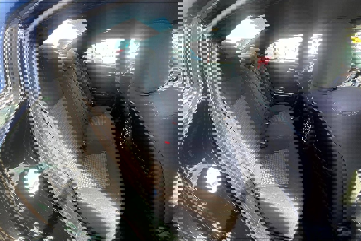 Used 2019 Dodge Charger GT image 25