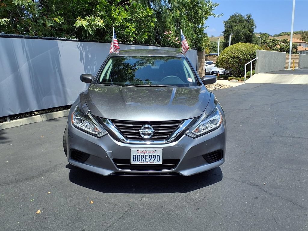 Used 2018 Nissan Altima 2.5 S w/ S Convenience Package FWD image 2