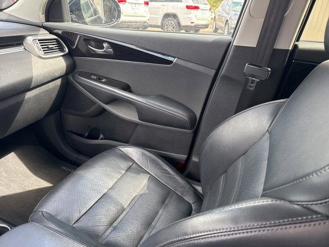 Used 2019 Kia Sorento EX image 18