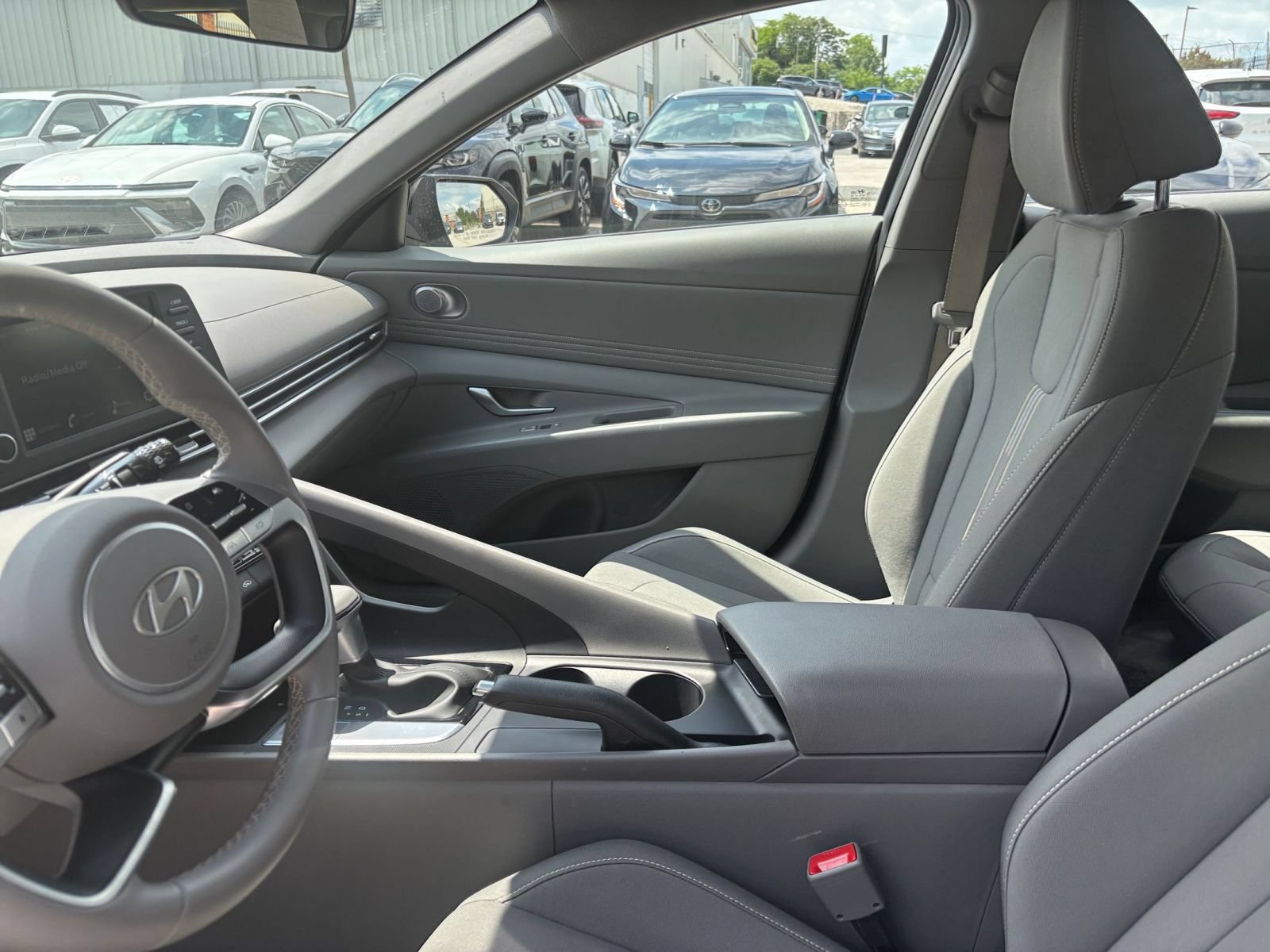 Used 2026 Hyundai Elantra Sport FWD image 22
