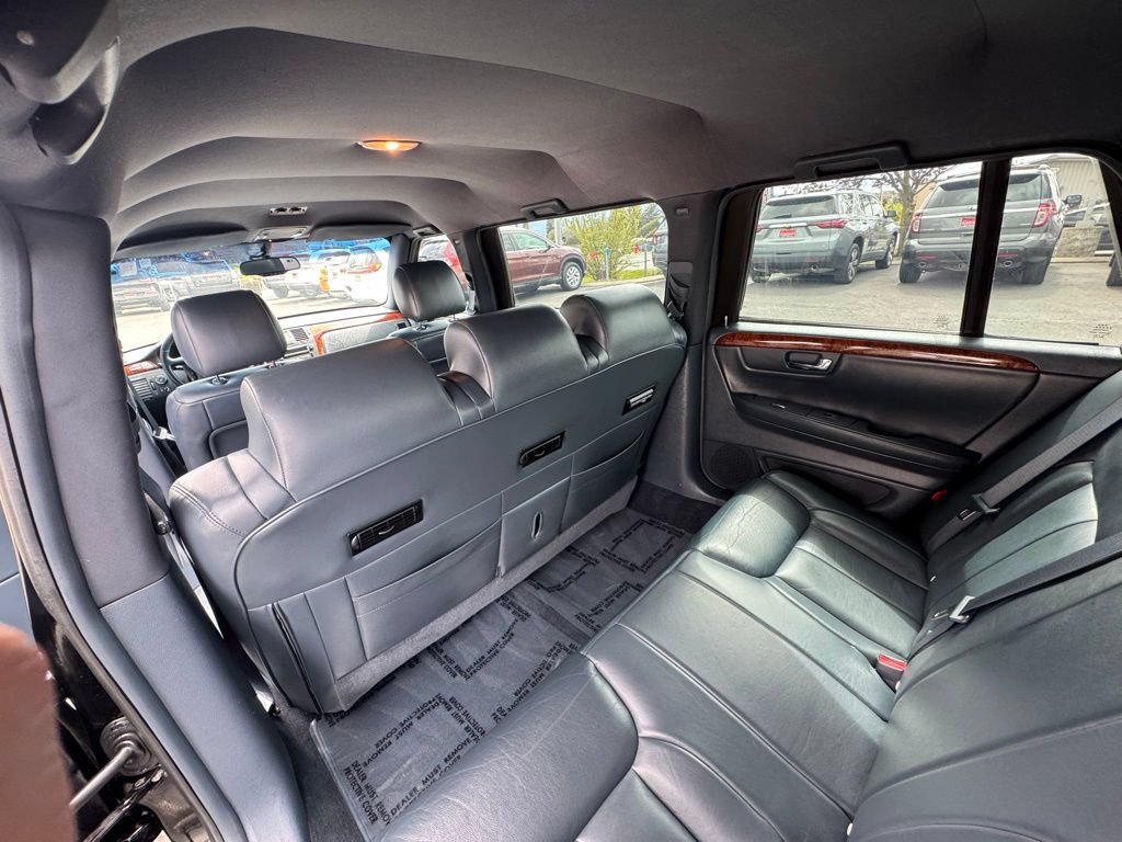 Used 2010 Cadillac DTS Limousine FWD image 18