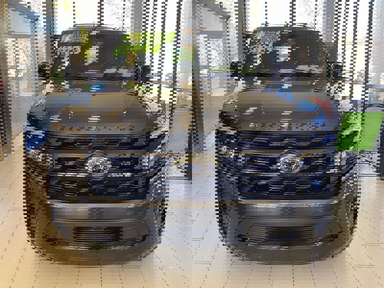 Used 2022 Ford Expedition Limited RWD image 10