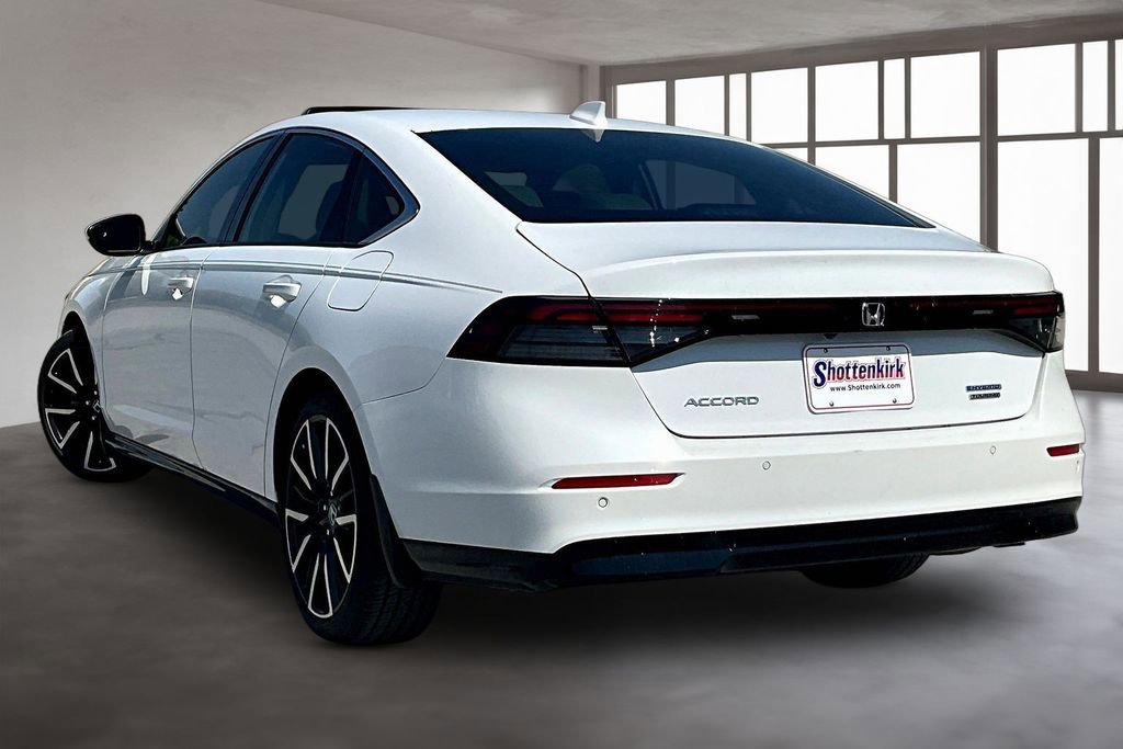 Certified 2025 Honda Accord Touring image 4