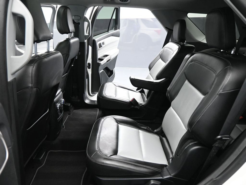 Certified 2023 Ford Explorer XLT w/ Equipment Group 202A image 19