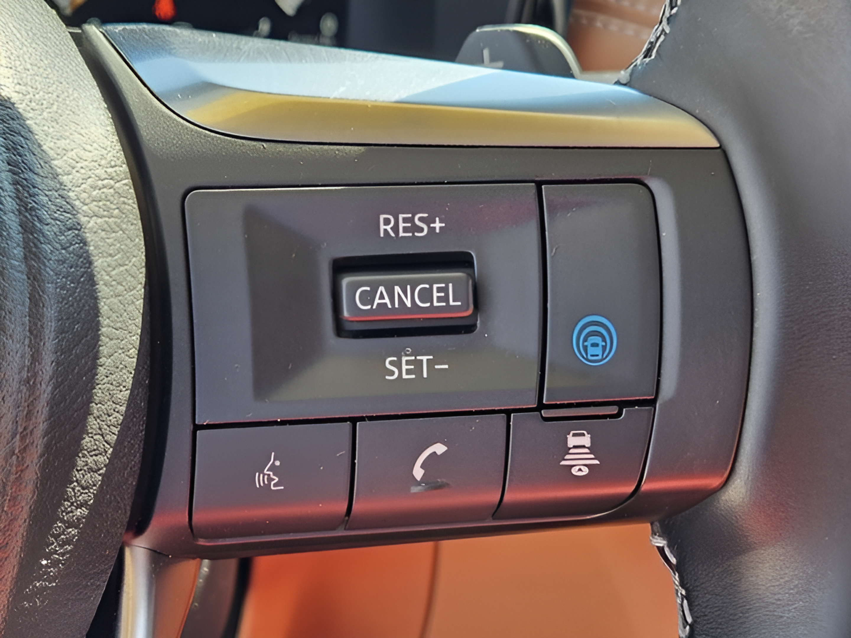 Used 2023 INFINITI QX60 Sensory w/ Vision Package AWD/4WD image 24
