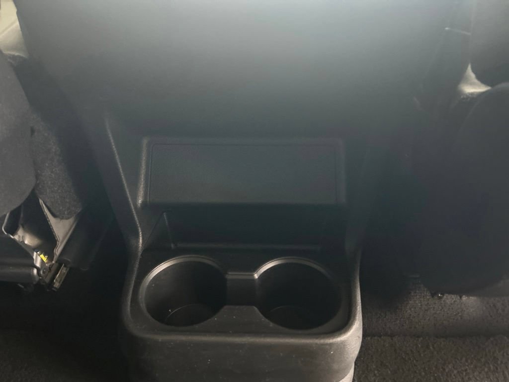 Used 2025 Toyota Sienna XLE FWD image 31