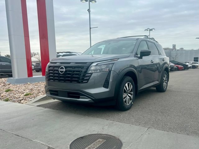 New 2026 Nissan Pathfinder SL AWD/4WD image 3