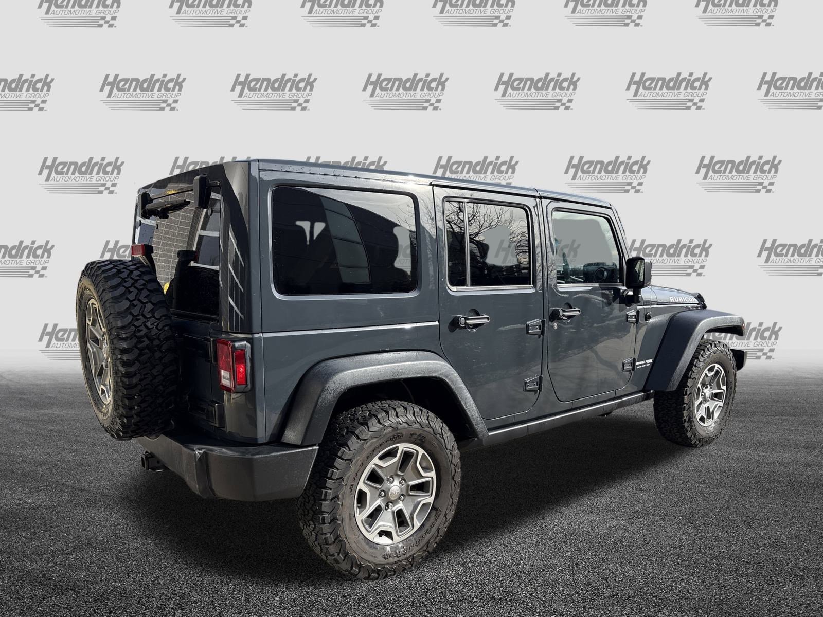 Used 2018 Jeep Wrangler Unlimited Rubicon w/ Cold Weather Group image 10