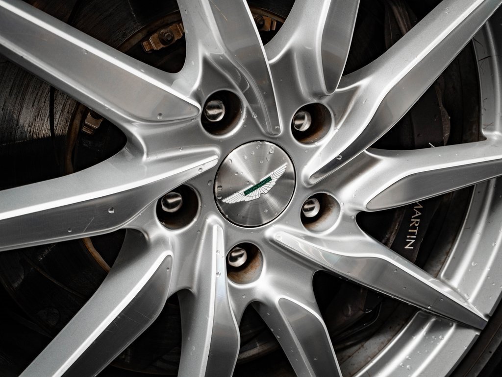 Used 2020 Aston Martin V8 Vantage Coupe image 8