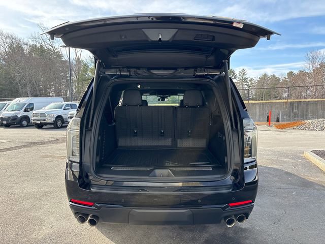 Used 2025 Chevrolet Suburban RST w/ Comfort Package AWD/4WD image 13