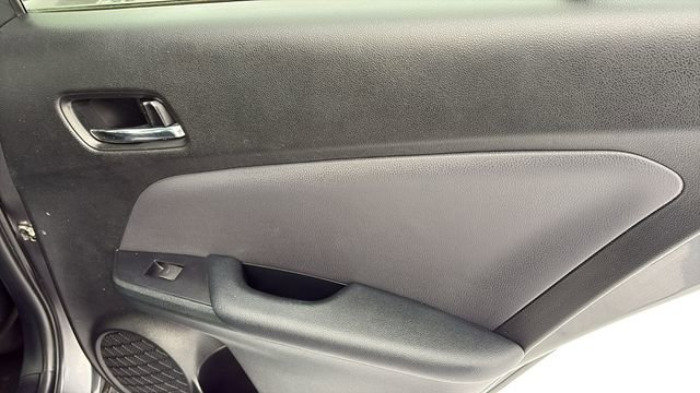 Used 2021 Toyota Prius LE image 26