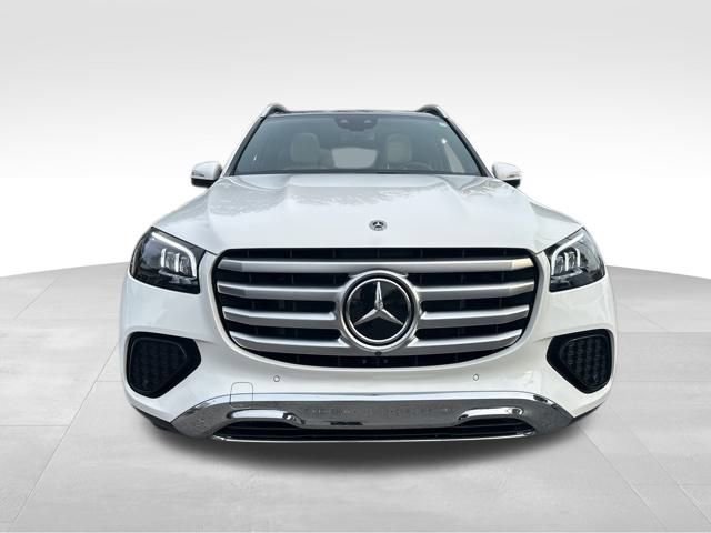 Used 2025 Mercedes-Benz GLS 450 4MATIC image 9