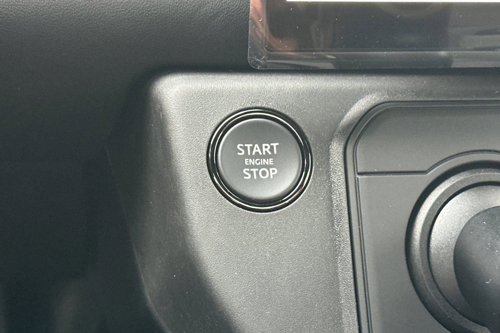 New 2026 Land Rover Defender 110 OCTA image 27