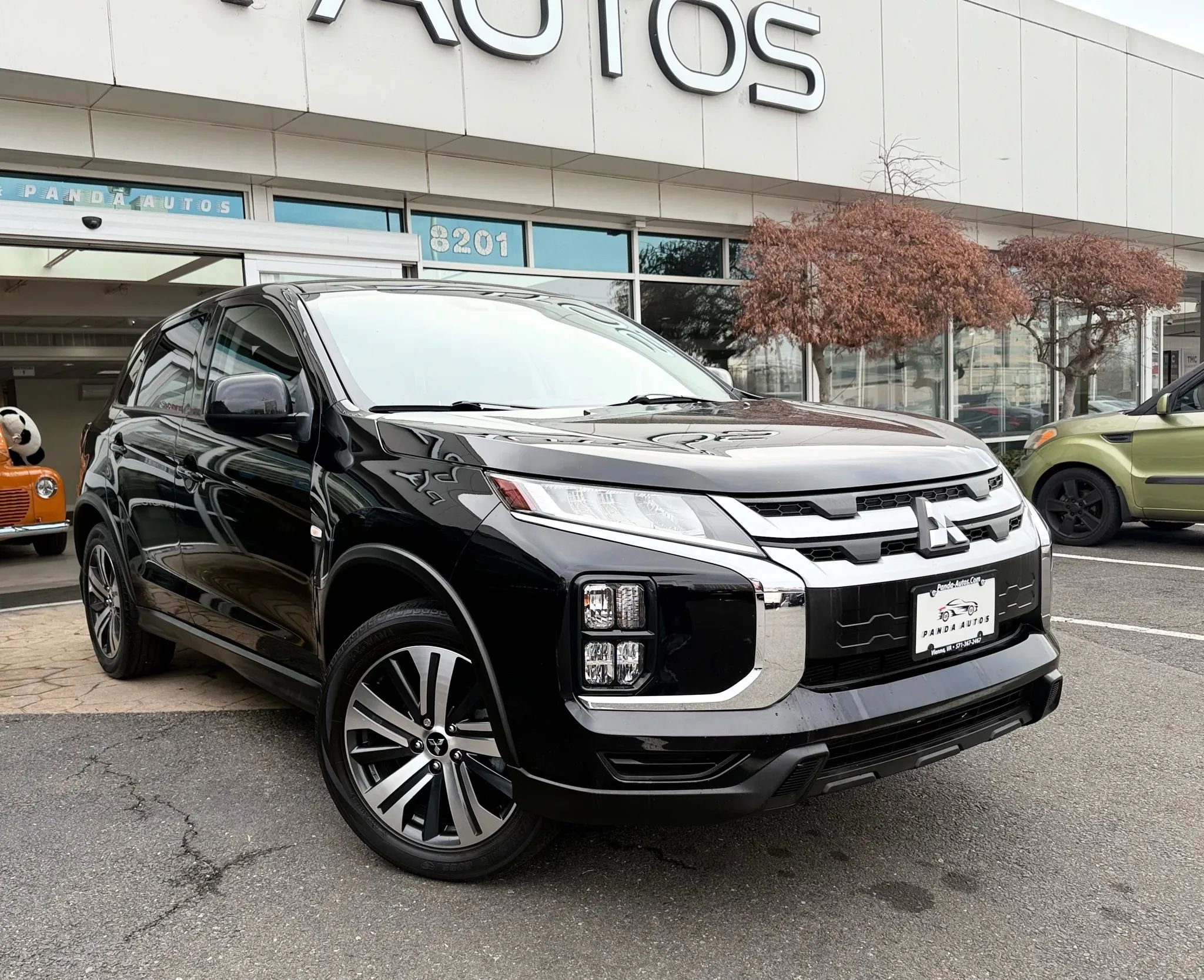 Used 2022 Mitsubishi Outlander Sport ES FWD image 1