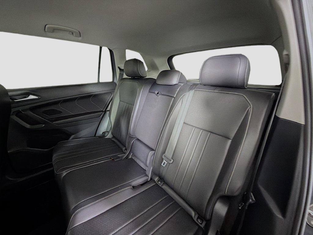 Used 2022 Volkswagen Tiguan SE AWD/4WD image 23