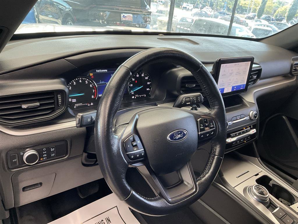 Used 2020 Ford Explorer XLT image 8