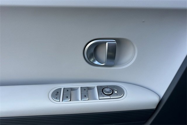 Used 2024 Hyundai Ioniq 5 SEL image 11