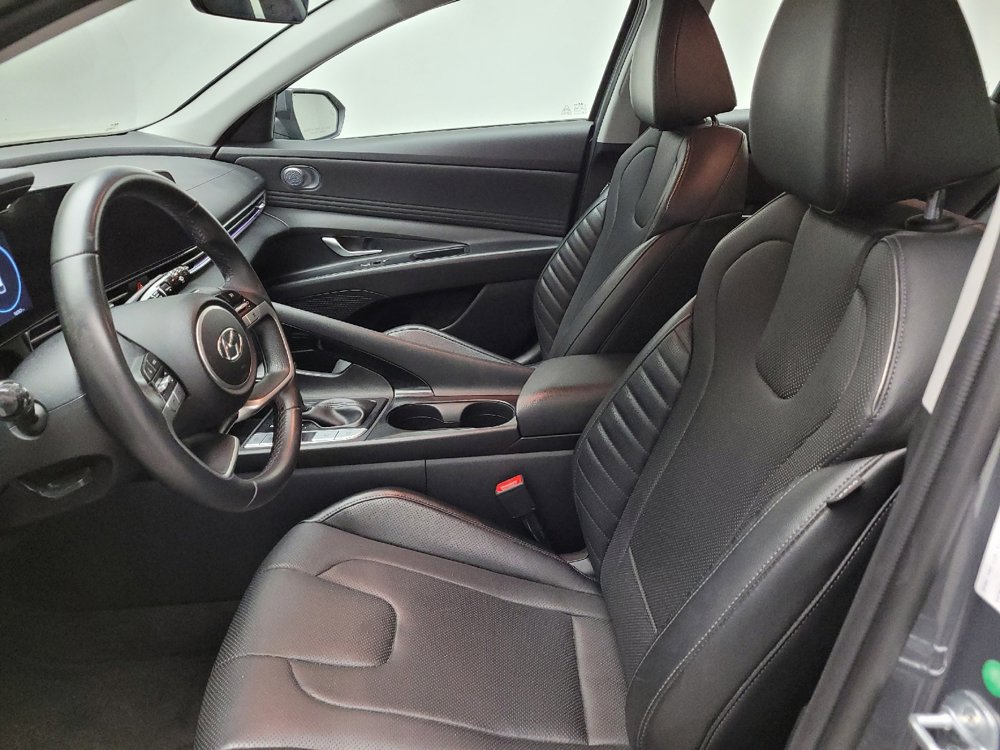 Used 2023 Hyundai Elantra Limited FWD image 17