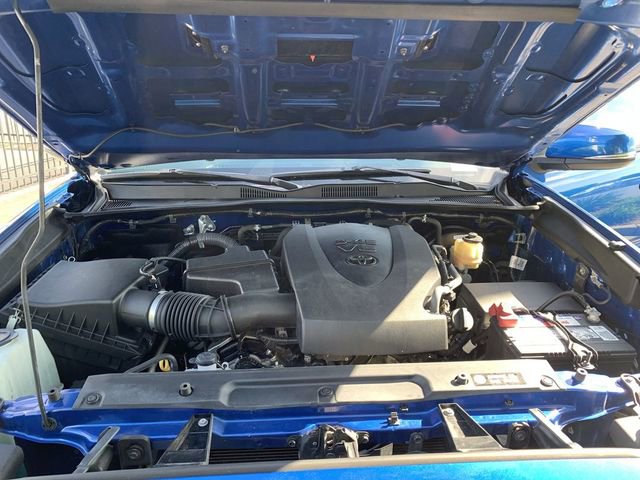 Used 2016 Toyota Tacoma TRD Sport w/ Towing Package image 16